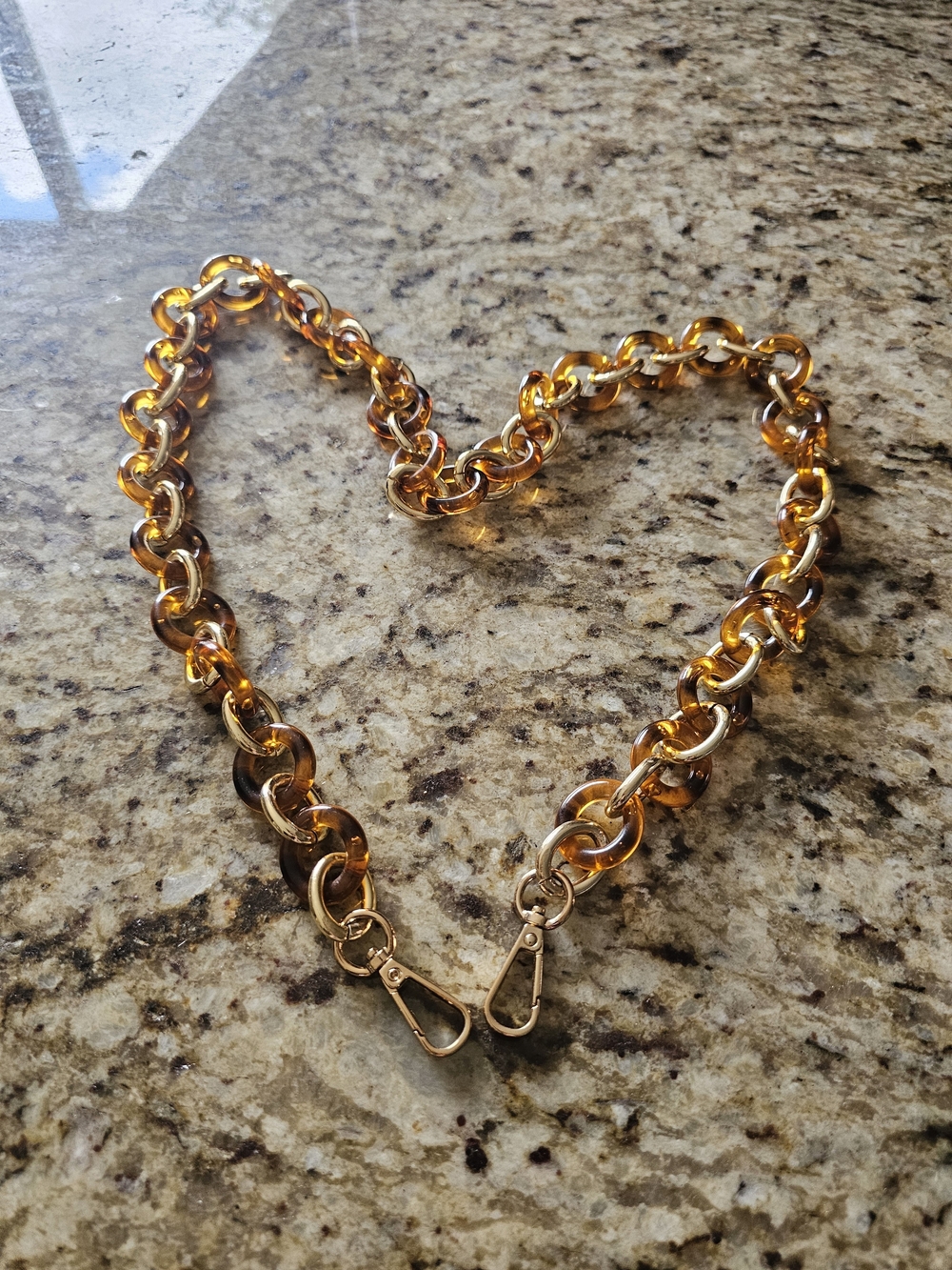 Gold Tortoiseshell Chain Strap for Women - Versatile Jewelry Accent